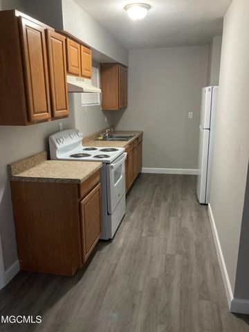 15 Linda Lane, Long Beach, MS 39560