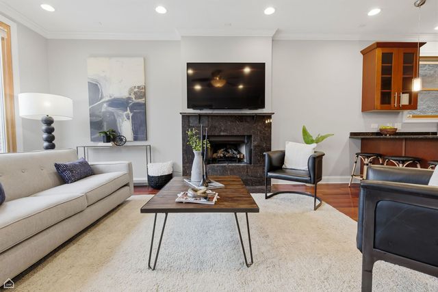 2229 N Leavitt Street 2, Chicago, IL 60647