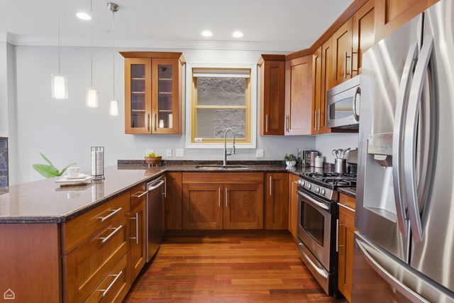 2229 N Leavitt Street 2, Chicago, IL 60647