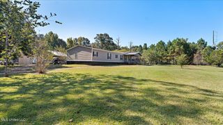 3064 E Whitworth Street, Hazlehurst, MS 39083