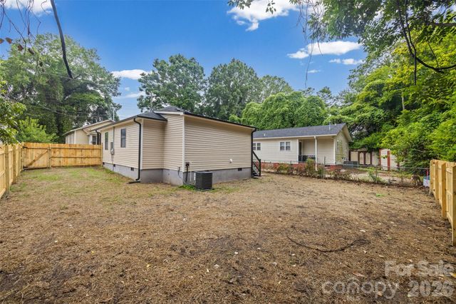 712 Henry Avenue, Gastonia, NC 28052