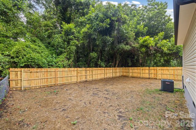 712 Henry Avenue, Gastonia, NC 28052