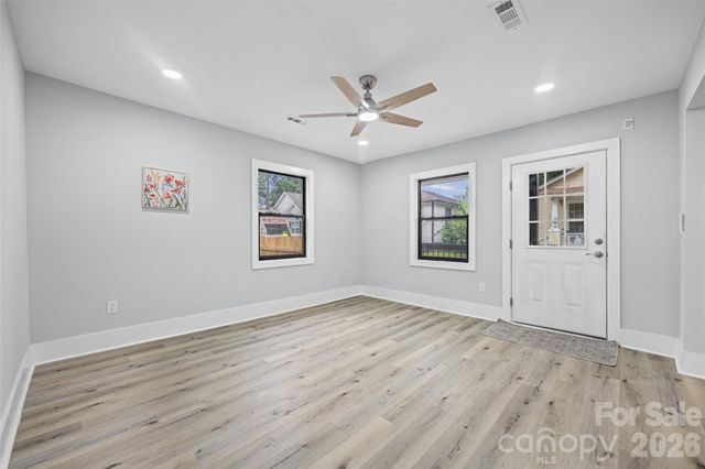 712 Henry Avenue, Gastonia, NC 28052