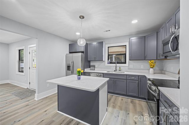 712 Henry Avenue, Gastonia, NC 28052