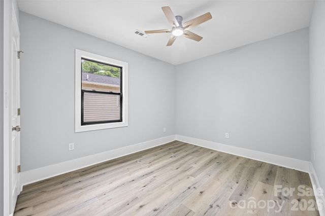 712 Henry Avenue, Gastonia, NC 28052