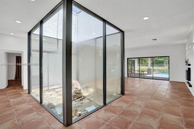 16610 Royal Poinciana ct, Weston, FL 33326
