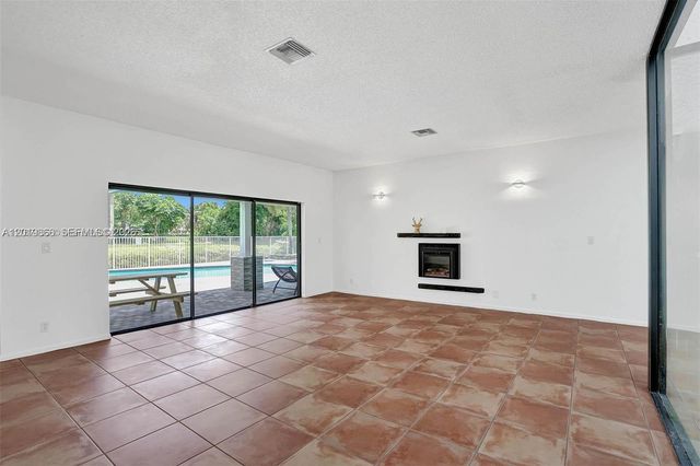 16610 Royal Poinciana ct, Weston, FL 33326