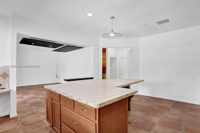 16610 Royal Poinciana ct, Weston, FL 33326