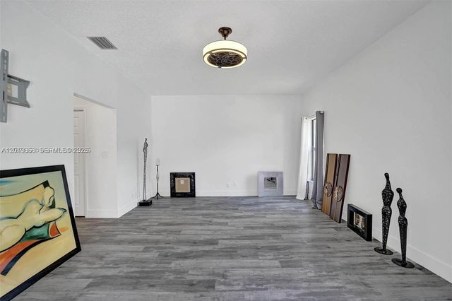 16610 Royal Poinciana ct, Weston, FL 33326