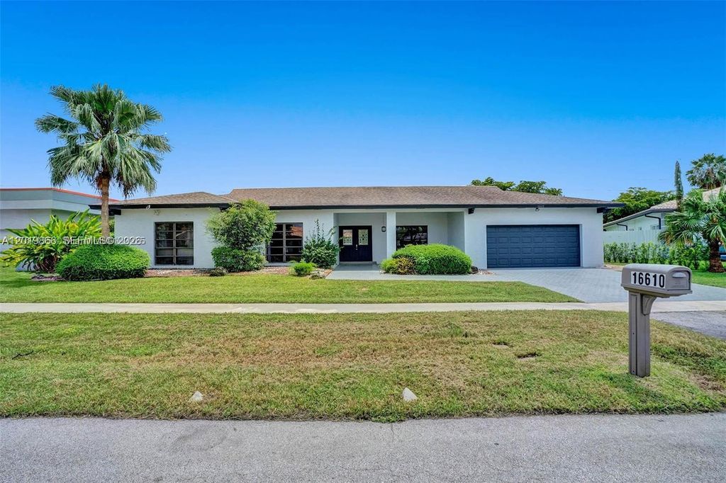 16610 Royal Poinciana ct, Weston, FL 33326
