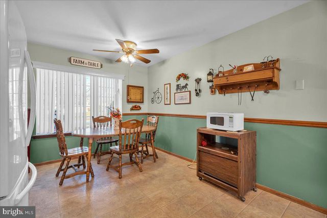 42 OLD ORCHARD DR, Sicklerville, NJ 08081