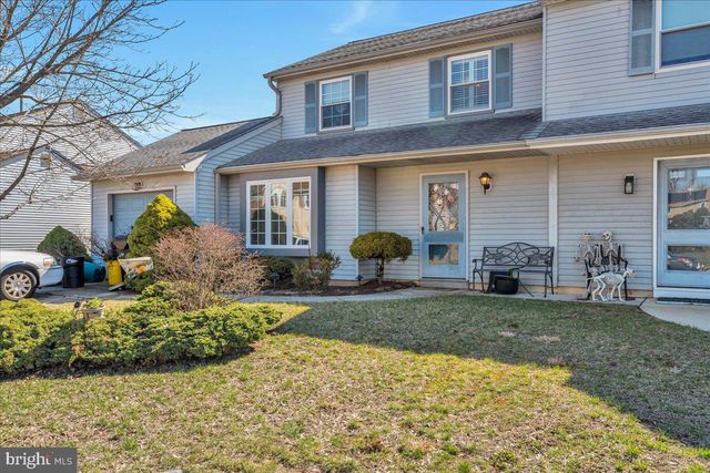 42 OLD ORCHARD DR, Sicklerville, NJ 08081