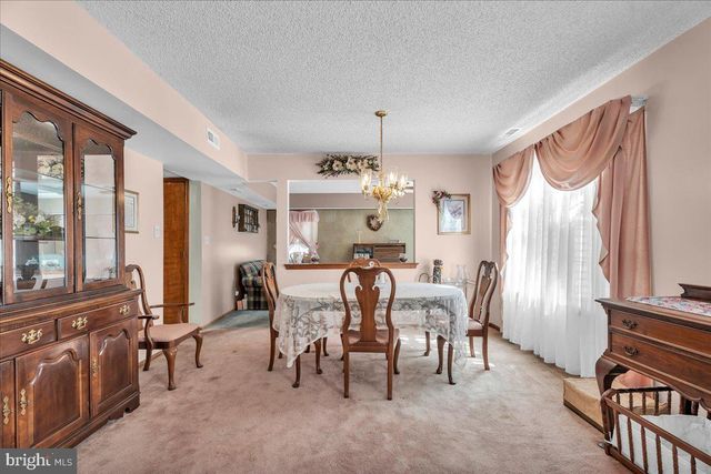 42 OLD ORCHARD DR, Sicklerville, NJ 08081