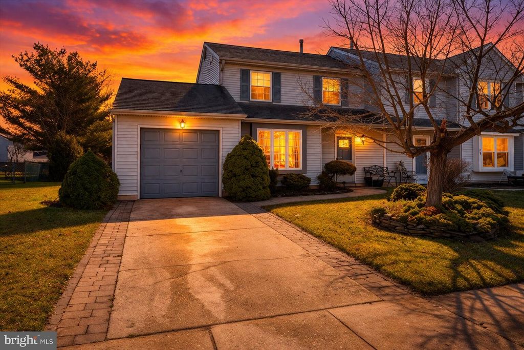 42 OLD ORCHARD DR, Sicklerville, NJ 08081