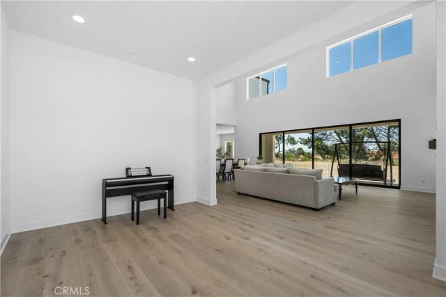 11091 Woodcrest Court, Chatsworth, CA 91311
