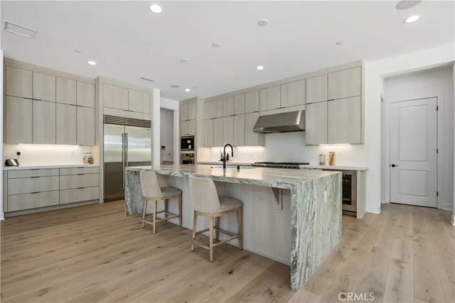 11091 Woodcrest Court, Chatsworth, CA 91311