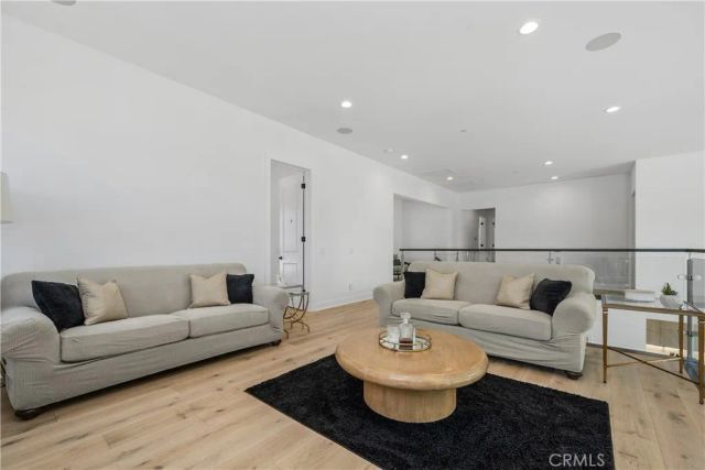 11091 Woodcrest Court, Chatsworth, CA 91311