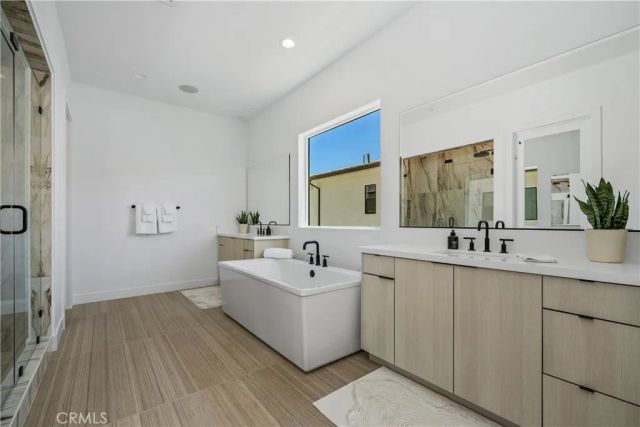 11091 Woodcrest Court, Chatsworth, CA 91311