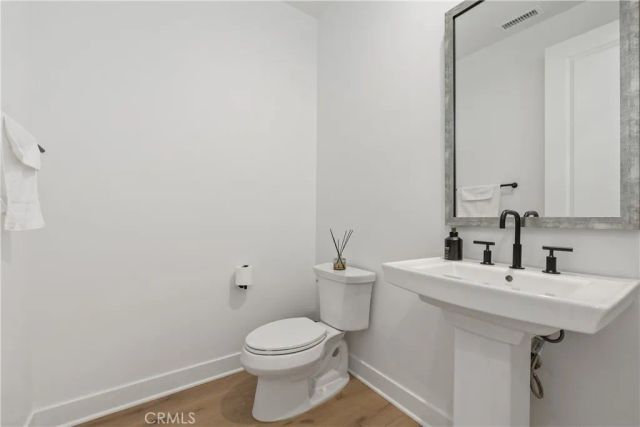 11091 Woodcrest Court, Chatsworth, CA 91311