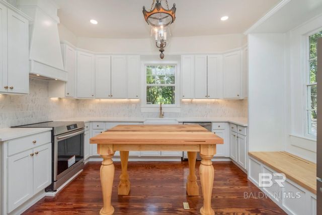 150 S Dearborn Street, Mobile, AL 36602