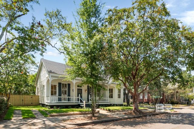 150 S Dearborn Street, Mobile, AL 36602