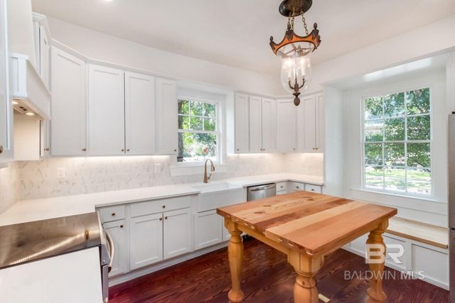 150 S Dearborn Street, Mobile, AL 36602