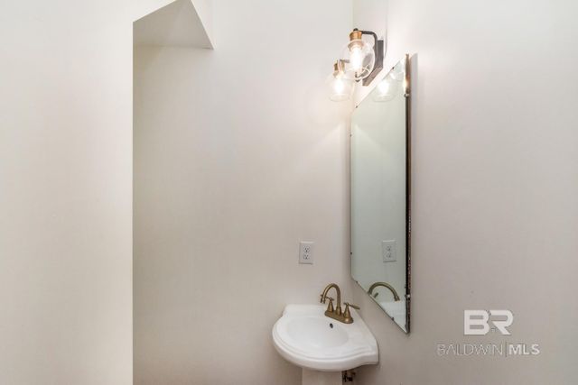 150 S Dearborn Street, Mobile, AL 36602