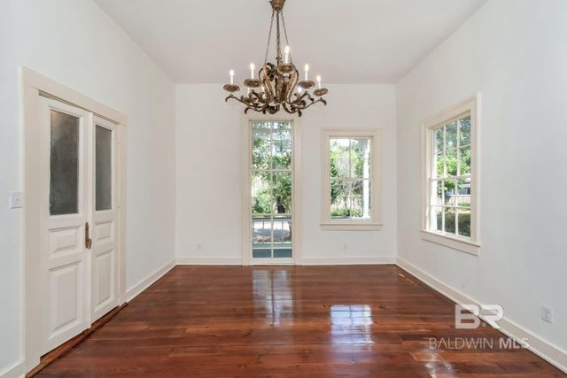 150 S Dearborn Street, Mobile, AL 36602