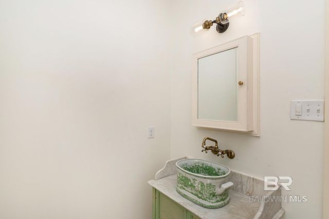 150 S Dearborn Street, Mobile, AL 36602