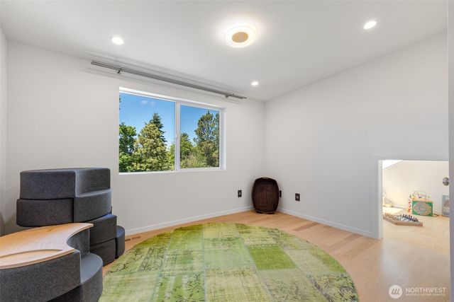 3033 45th Avenue SW, Seattle, WA 98116