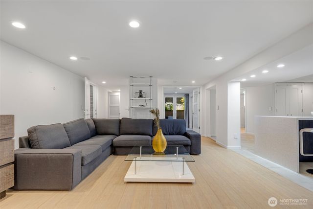 3033 45th Avenue SW, Seattle, WA 98116