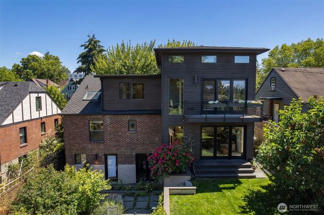 3033 45th Avenue SW, Seattle, WA 98116