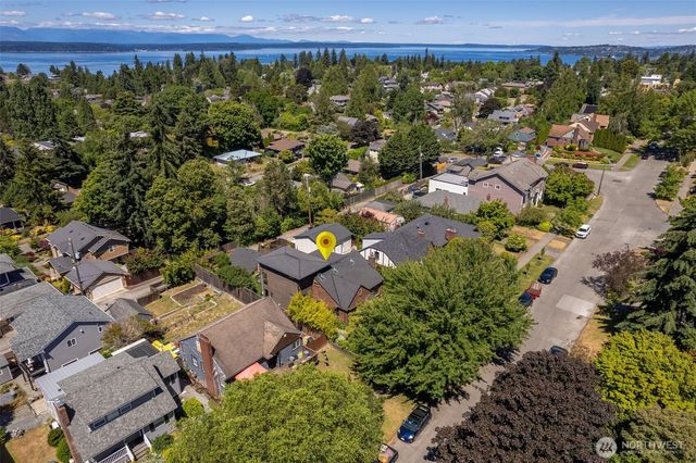 3033 45th Avenue SW, Seattle, WA 98116