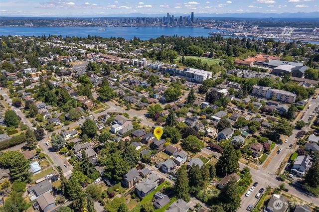 3033 45th Avenue SW, Seattle, WA 98116