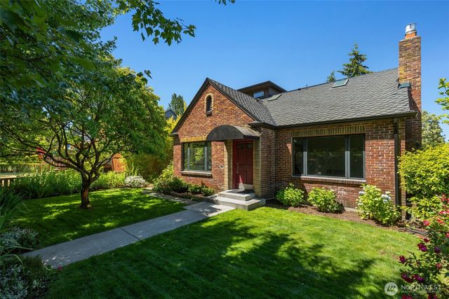 3033 45th Avenue SW, Seattle, WA 98116