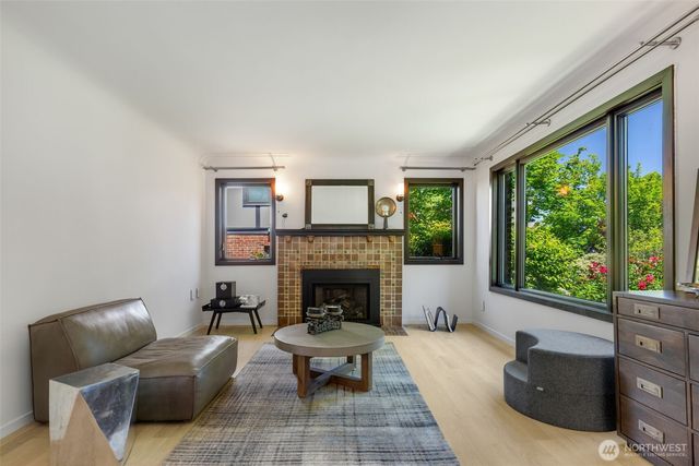 3033 45th Avenue SW, Seattle, WA 98116