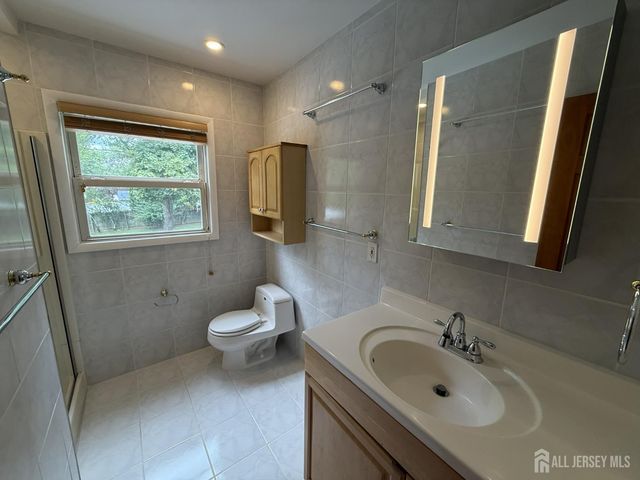 28 Gage Road, East Brunswick, NJ 08816