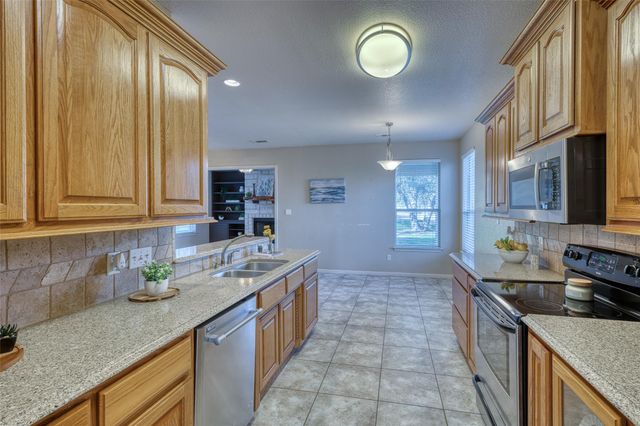 326 Sunrise HLS, Lampasas, TX 76550