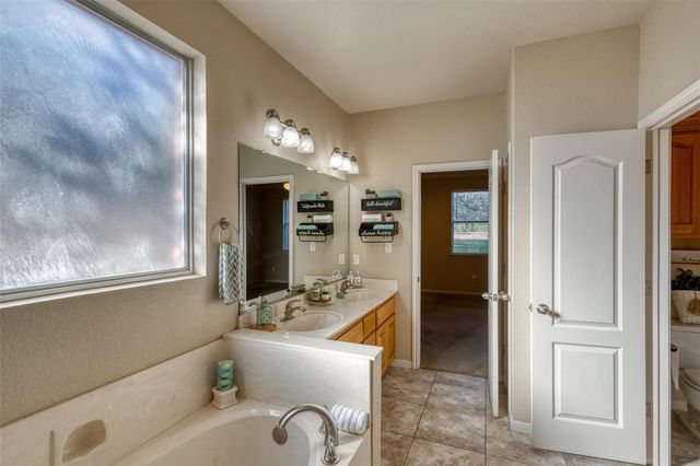 326 Sunrise HLS, Lampasas, TX 76550