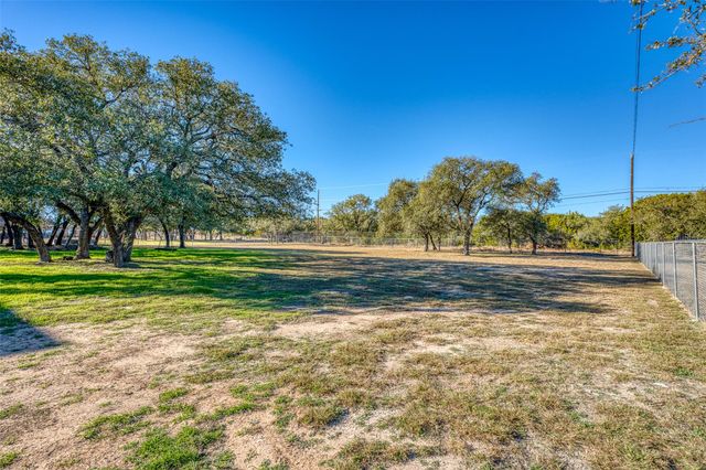 326 Sunrise HLS, Lampasas, TX 76550