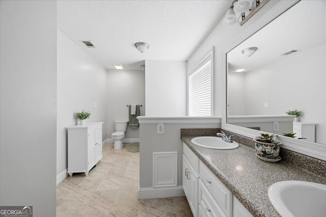 557 Aarons Circle, Gray, GA 31032