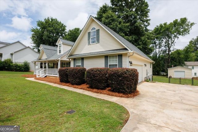 557 Aarons Circle, Gray, GA 31032