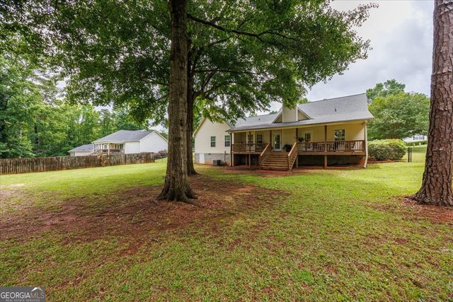557 Aarons Circle, Gray, GA 31032