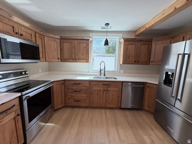 210 RIDGEWAY ST, Helper, UT 84526