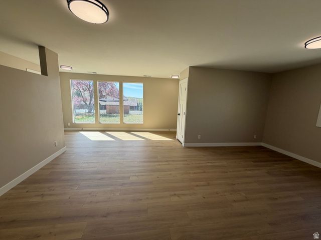 210 RIDGEWAY ST, Helper, UT 84526