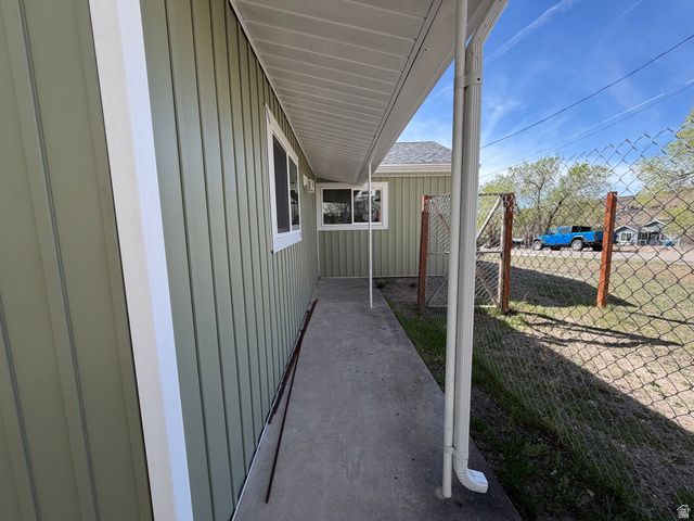 210 RIDGEWAY ST, Helper, UT 84526