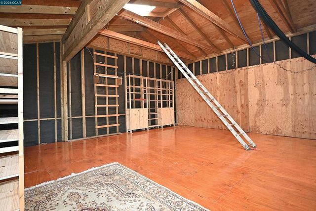 979 Grace Ave, Oakland, CA 94608