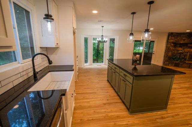 11 Shepton Lane, Bella Vista, AR 72715