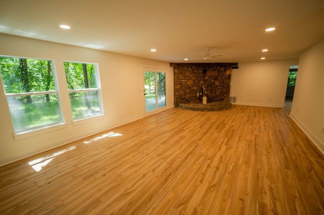 11 Shepton Lane, Bella Vista, AR 72715