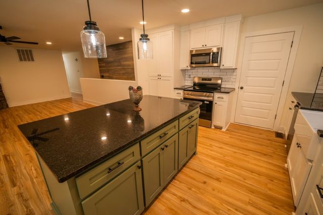 11 Shepton Lane, Bella Vista, AR 72715